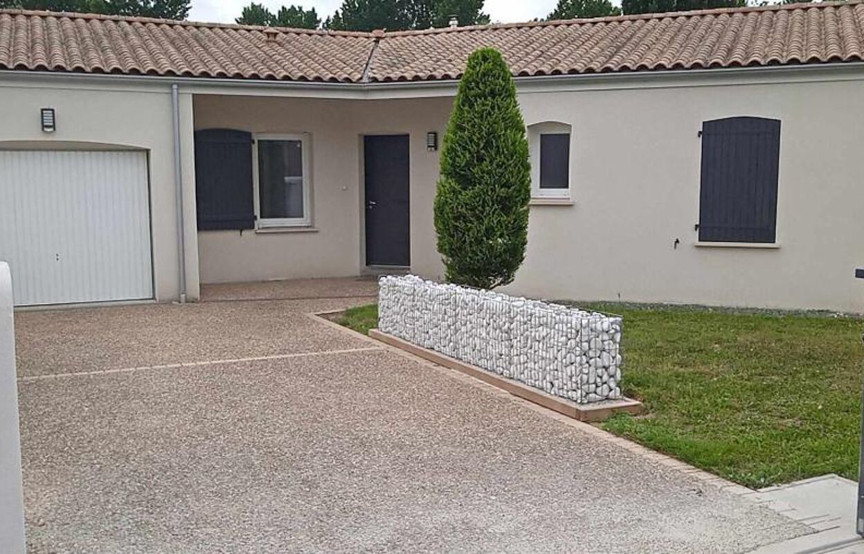 maison 3 pièces 85 m2 à louer à Courcelles (17400)