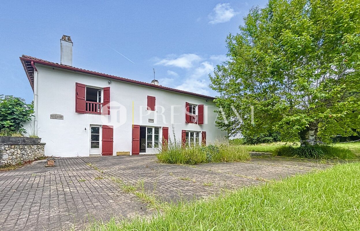 maison 7 pièces 300 m2 à vendre à Bassussarry (64200)