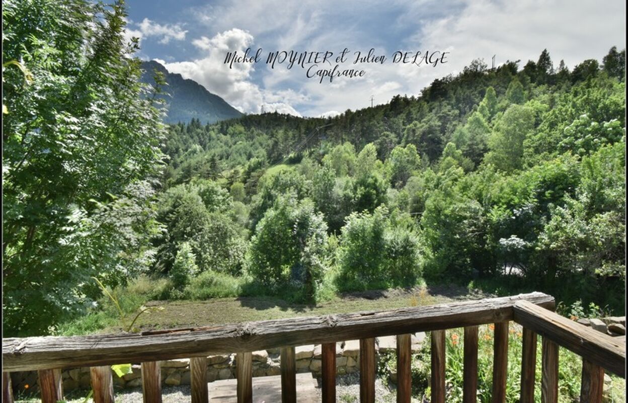 maison 5 pièces 223 m2 à vendre à Barcelonnette (04400)