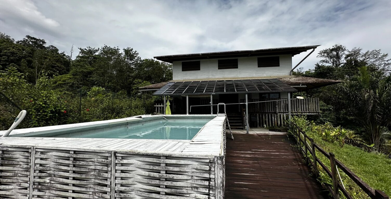 VOTRE MAISON EN BOIS PERCHÉE SUR LES HAUTEURS DE LA POINTE MARIPA — photo 1