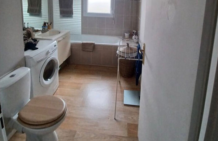 A VENDRE  L'HOUMEAU APPARTEMENT  2 PIECES  45 M2 AVEC TERRASSE — photo 3