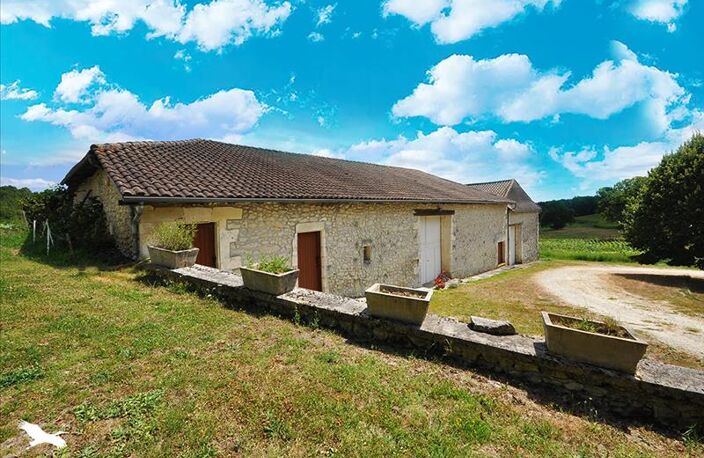 Maison en pierre de 8 pièces principales — photo 2