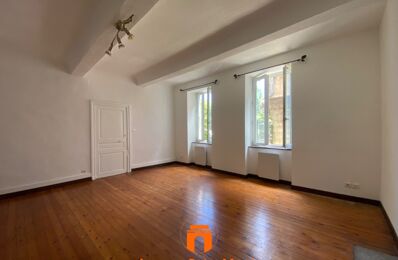 location appartement 700 € CC /mois à proximité de Villeneuve-de-Berg (07170)