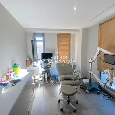 Commerce  903000 €