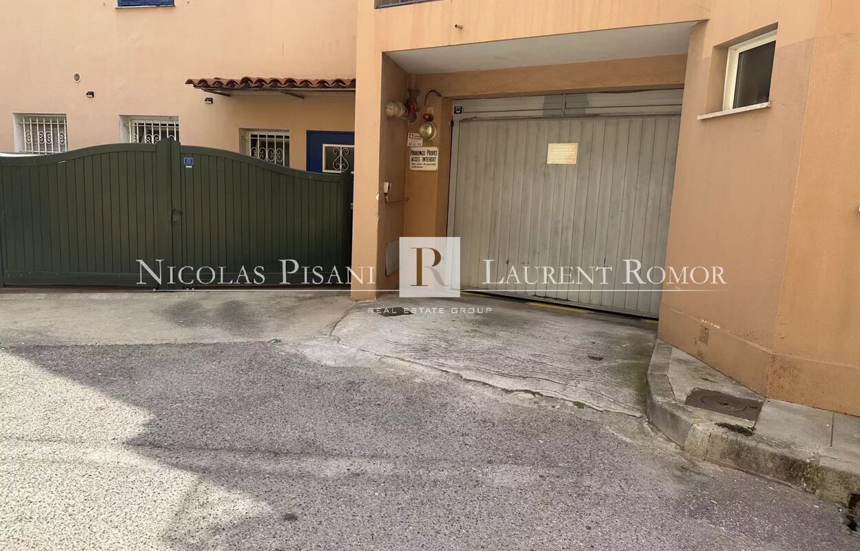 garage  pièces  m2 à vendre à Villefranche-sur-Mer (06230)