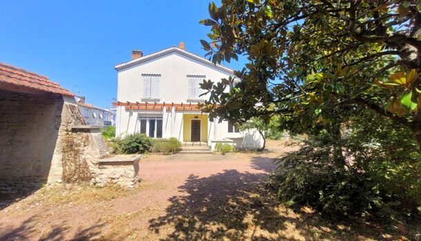 Villa / Maison 9 pièces  à vendre Saint-Xandre 17138