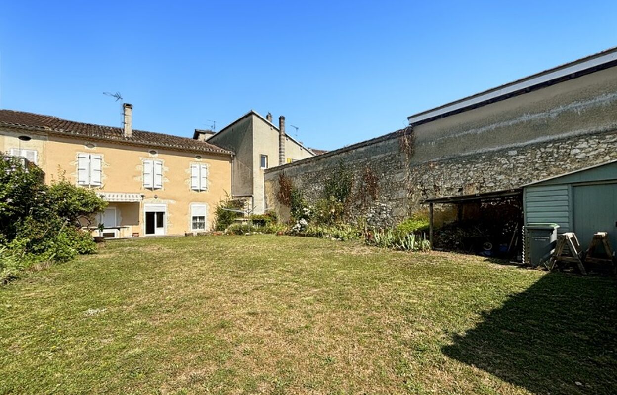 maison 5 pièces 237 m2 à vendre à Gondrin (32330)