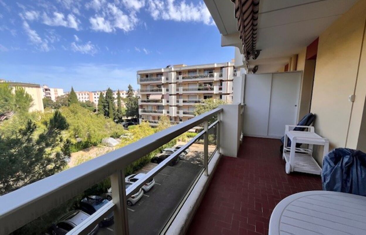 appartement 3 pièces 70 m2 à vendre à Saint-Raphaël (83530)