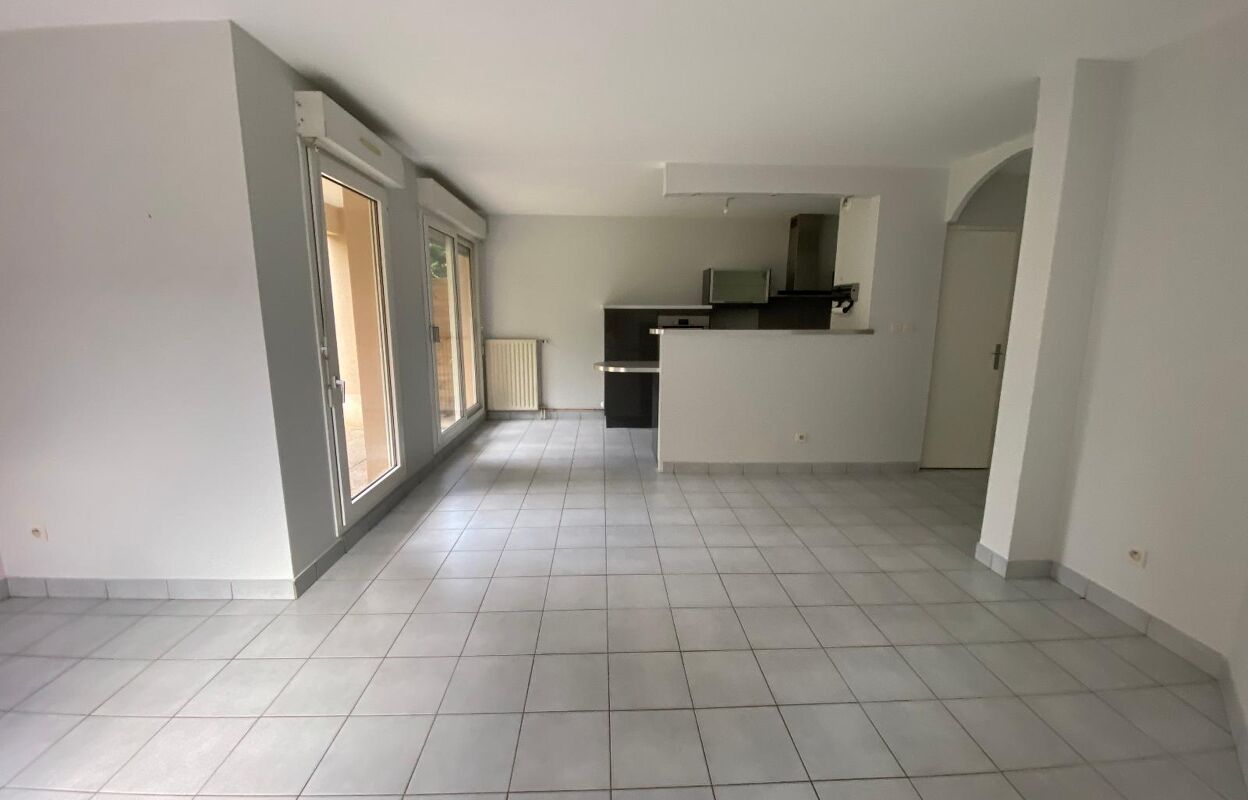 appartement 2 pièces 54 m2 à louer à Saint-Genis-Laval (69230)