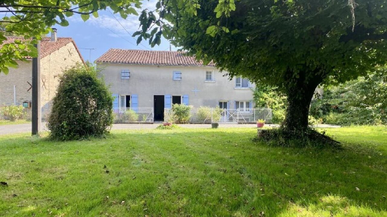 maison 6 pièces 87 m2 à vendre à Le Grand-Madieu (16450)