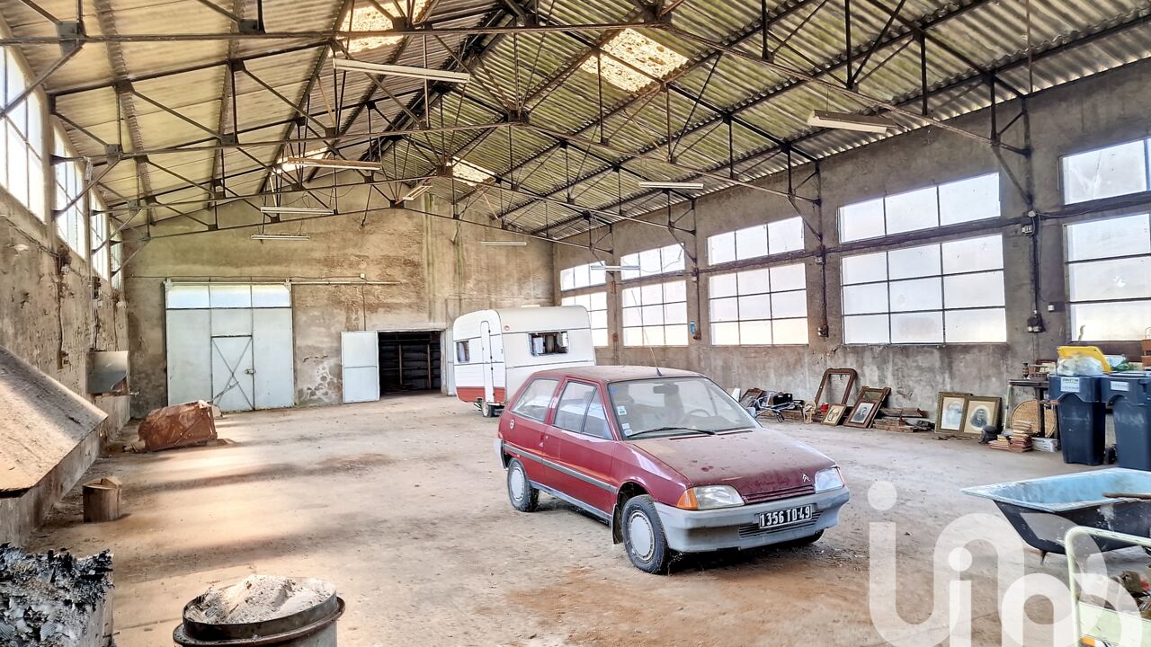 garage  pièces 600 m2 à vendre à Val-du-Layon (49190)