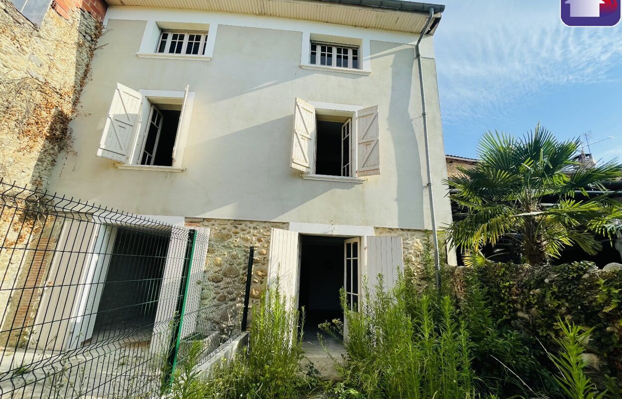 maison 7 pièces 221 m2 à vendre à Varilhes (09120)