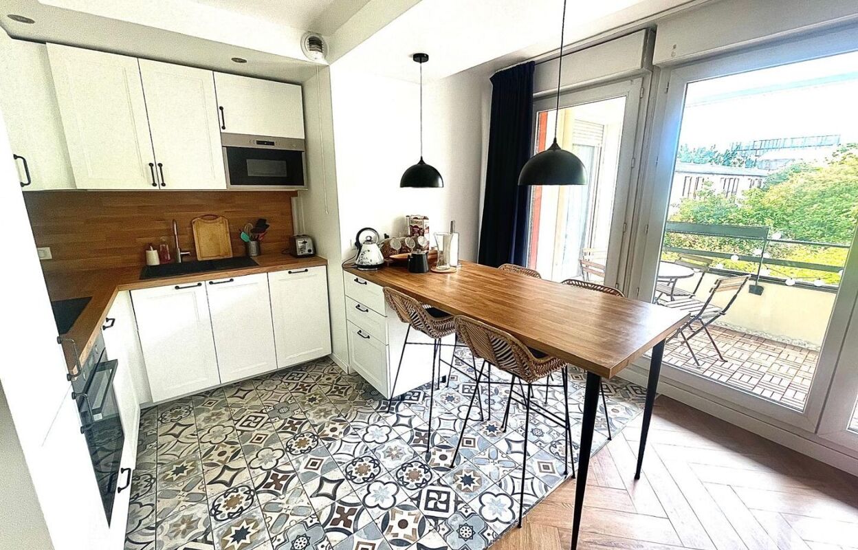 appartement 3 pièces 64 m2 à louer à Saint-Denis (93210)