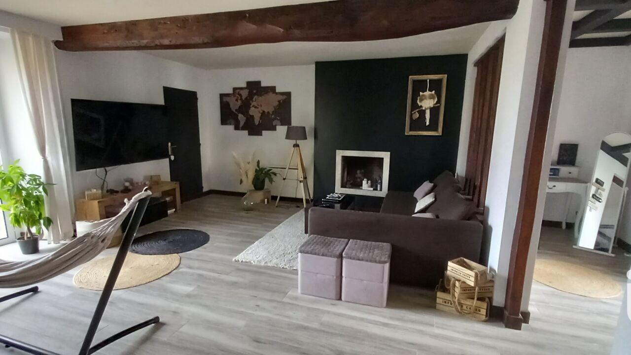 maison 9 pièces 213 m2 à vendre à Chantonnay (85110)