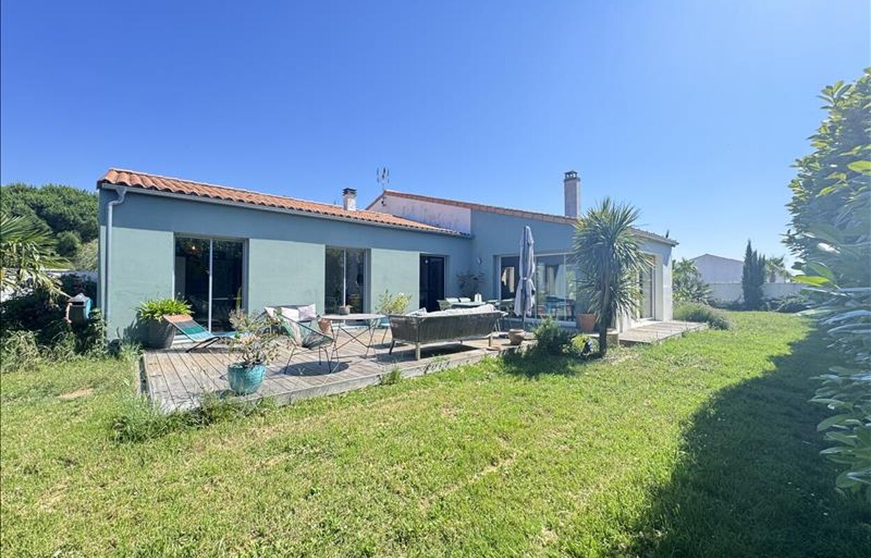 maison 7 pièces 197 m2 à vendre à Nieul-sur-Mer (17137)