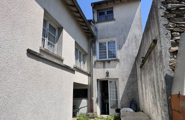 Maison de bourg de 9 pièces principales — photo 2