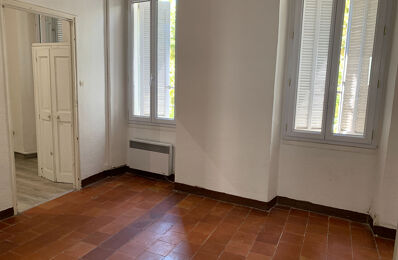 location appartement 580 € CC /mois à proximité de Lambesc (13410)