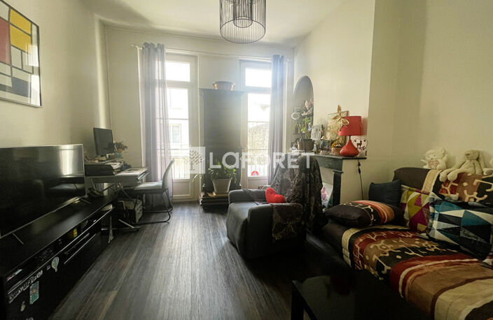 Quartier Préfecture - Maison de ville avec terrasse - Agen - 5 pièce(s) 108 m2 — photo 3