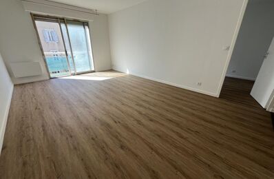 location appartement 472 € CC /mois à proximité de Luc-la-Primaube (12450)