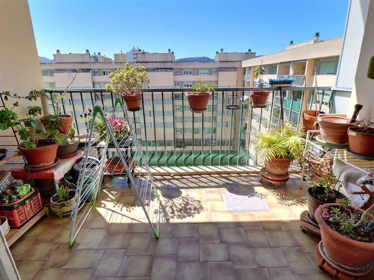 VENTE : appartement 3 pièces au dernier étage sur AUBAGNE — photo 1
