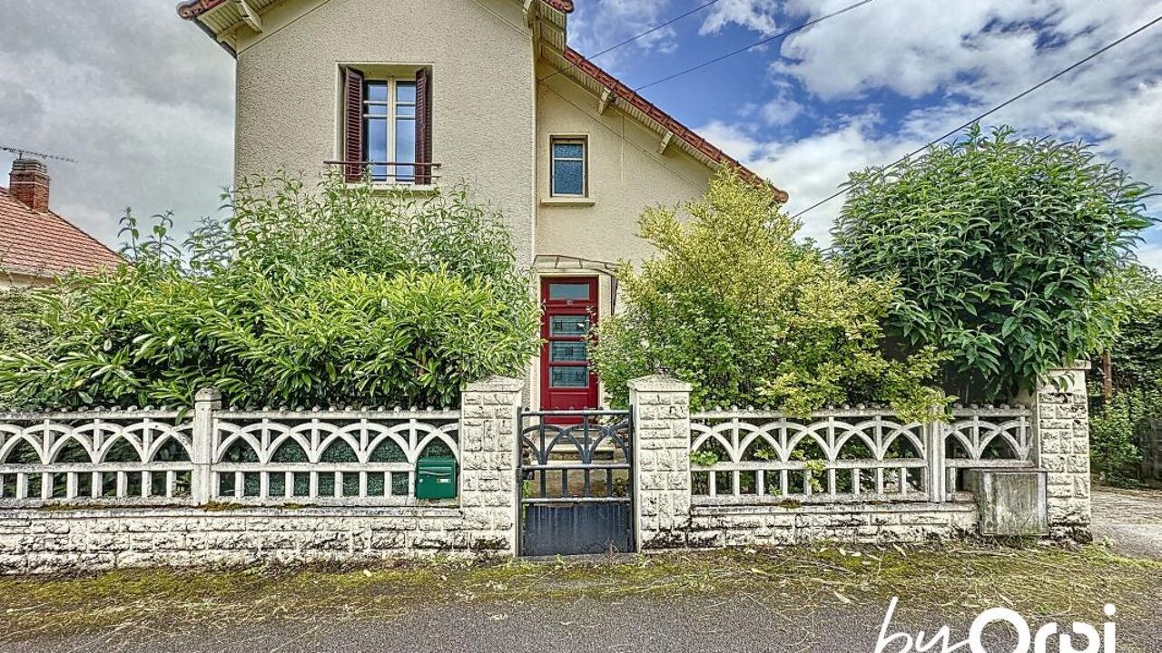 maison 4 pièces 91 m2 à vendre à Saint-Éloy-les-Mines (63700)