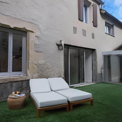 Maison 9 pièces 216 m²