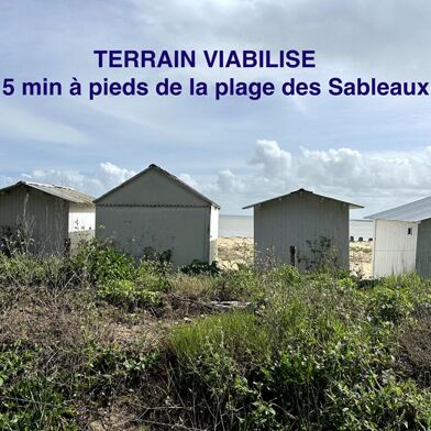 Terrain 695 m²