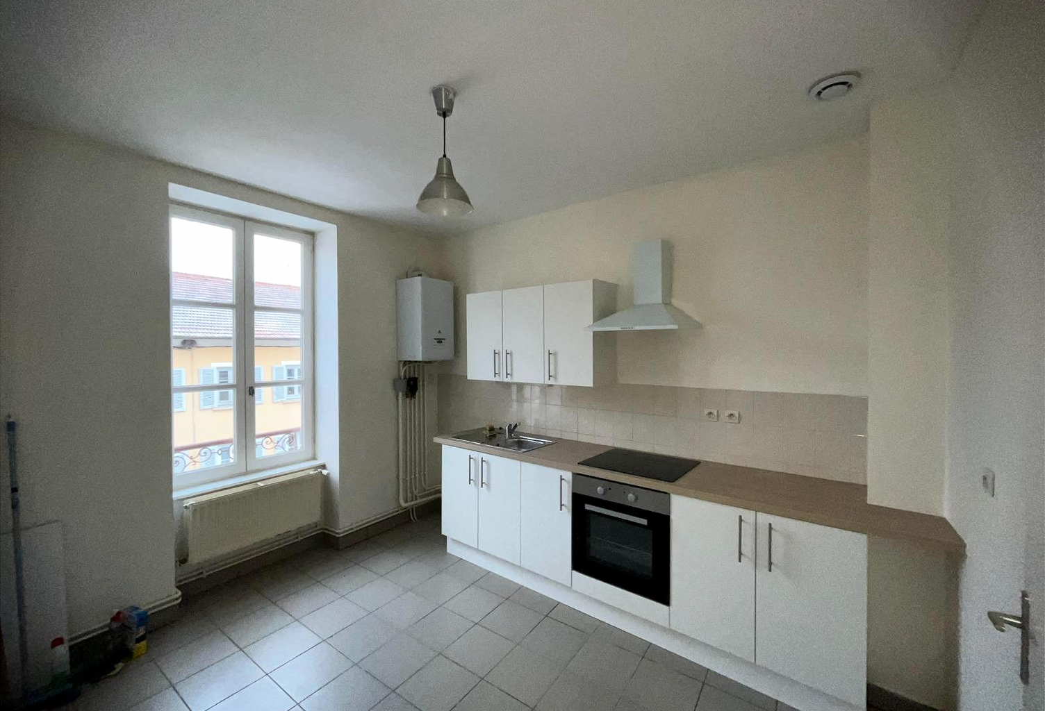 BELLEVILLE T3 835€ CC — photo 1