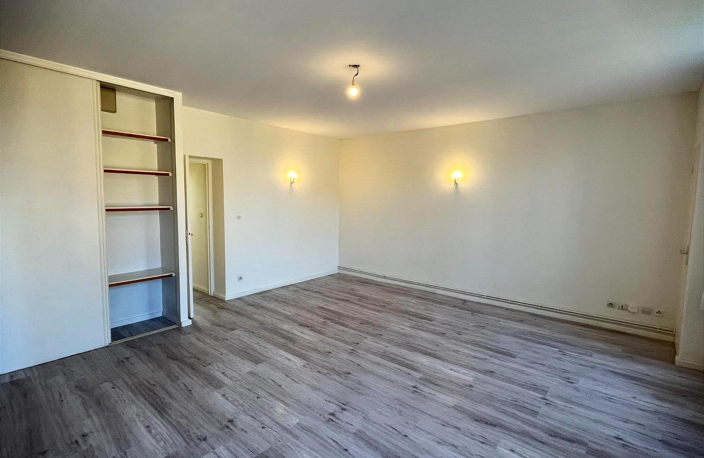 BELLEVILLE T3 835€ CC — photo 4