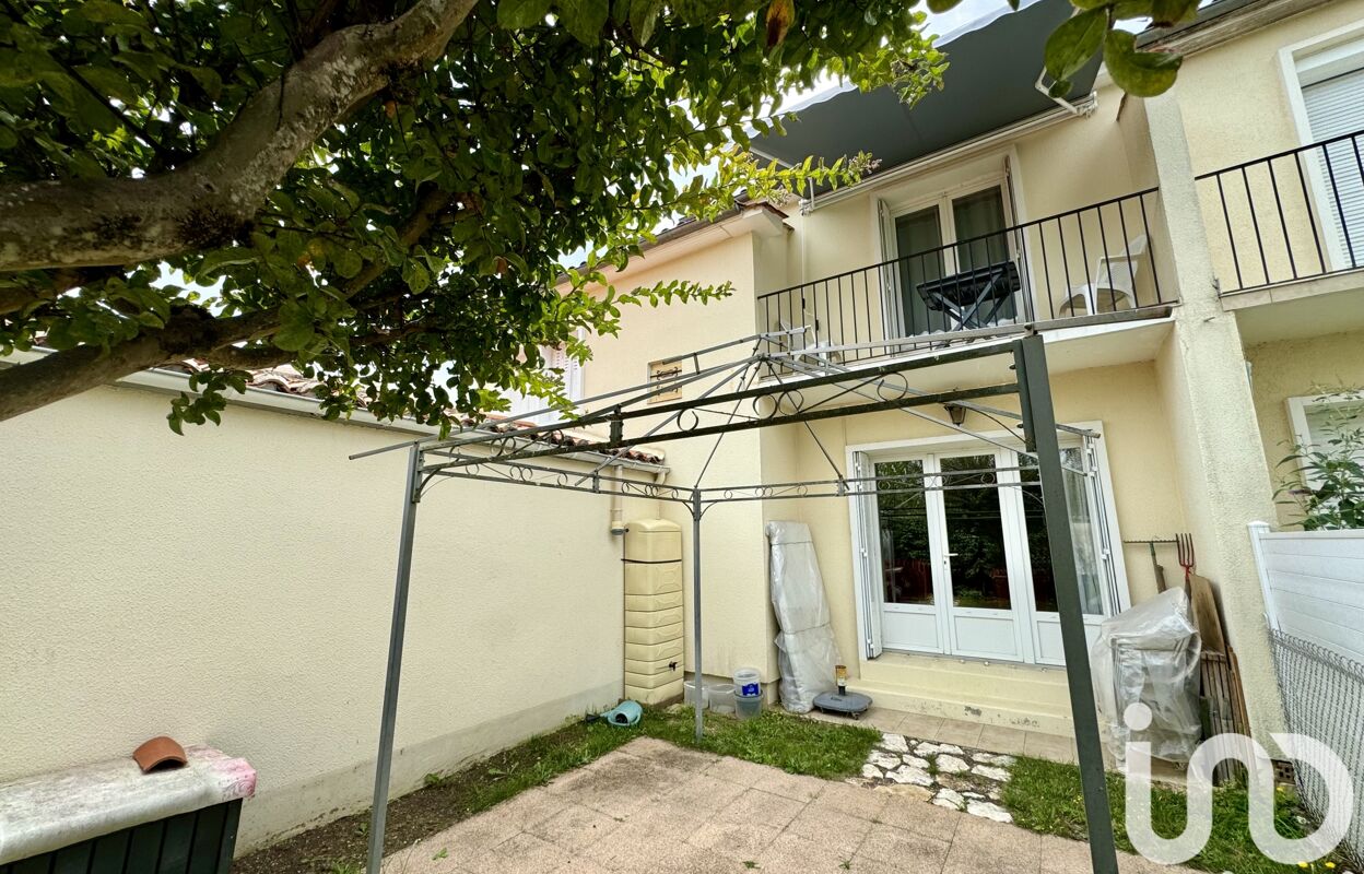 maison 5 pièces 106 m2 à vendre à Gond-Pontouvre (16160)