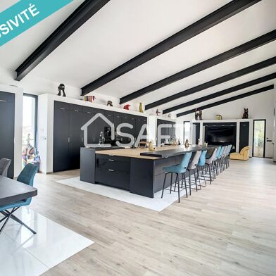 Maison 11 pièces 340 m²