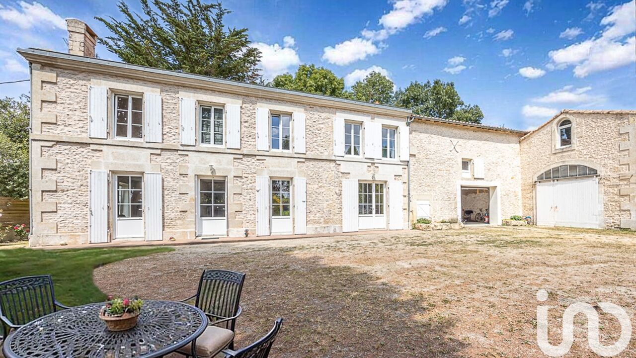 maison 6 pièces 141 m2 à vendre à Saint-Symphorien (79270)