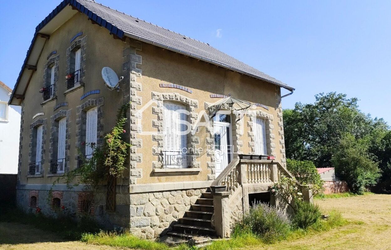 maison 5 pièces 115 m2 à vendre à Saint-Merd-la-Breuille (23100)