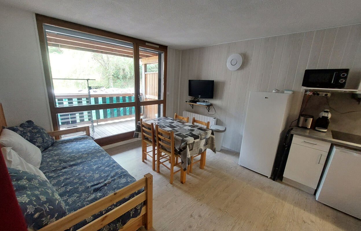 appartement 1 pièces 28 m2 à vendre à Saint-Pons (04400)