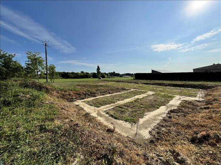 Terrain à bâtir de 0 pièces principales — photo 1