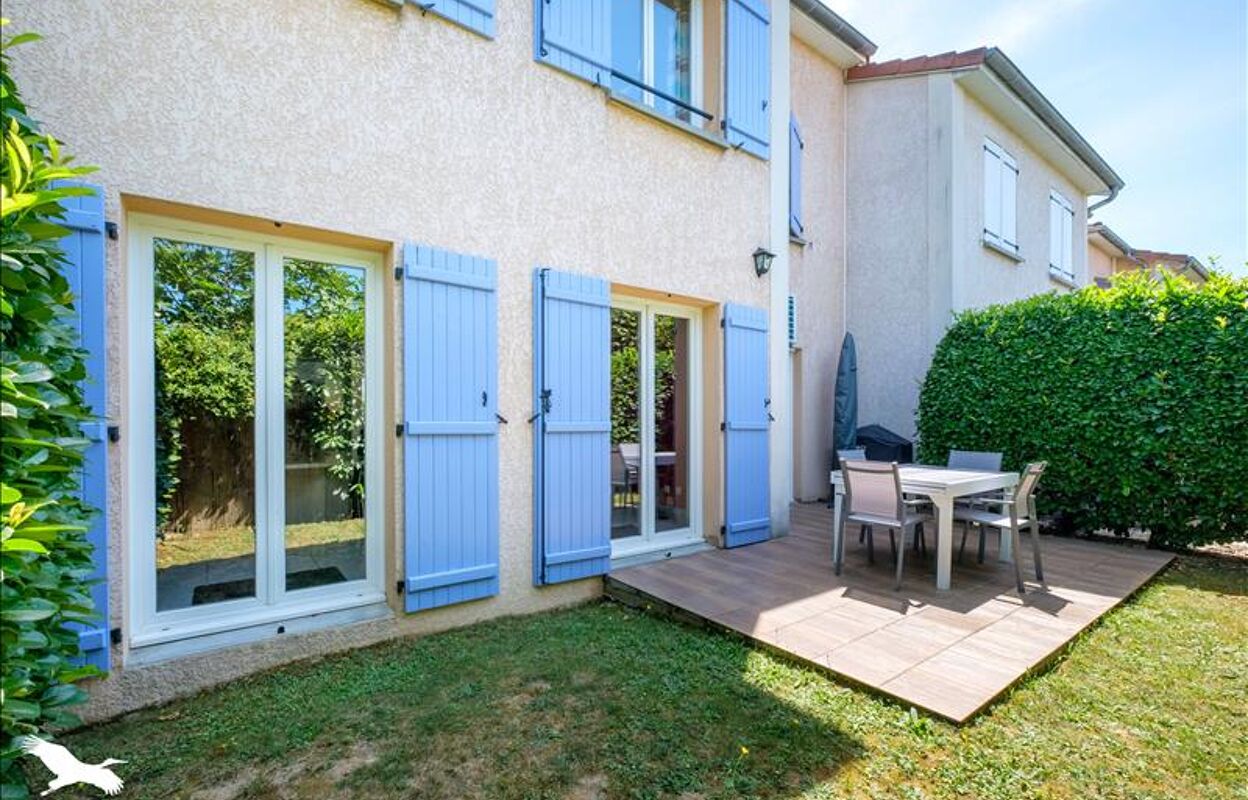 maison 4 pièces 116 m2 à vendre à Chassieu (69680)