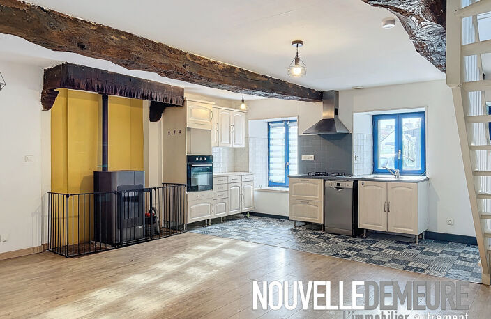 Charmante maison en centre bourg proposée à la location — photo 2