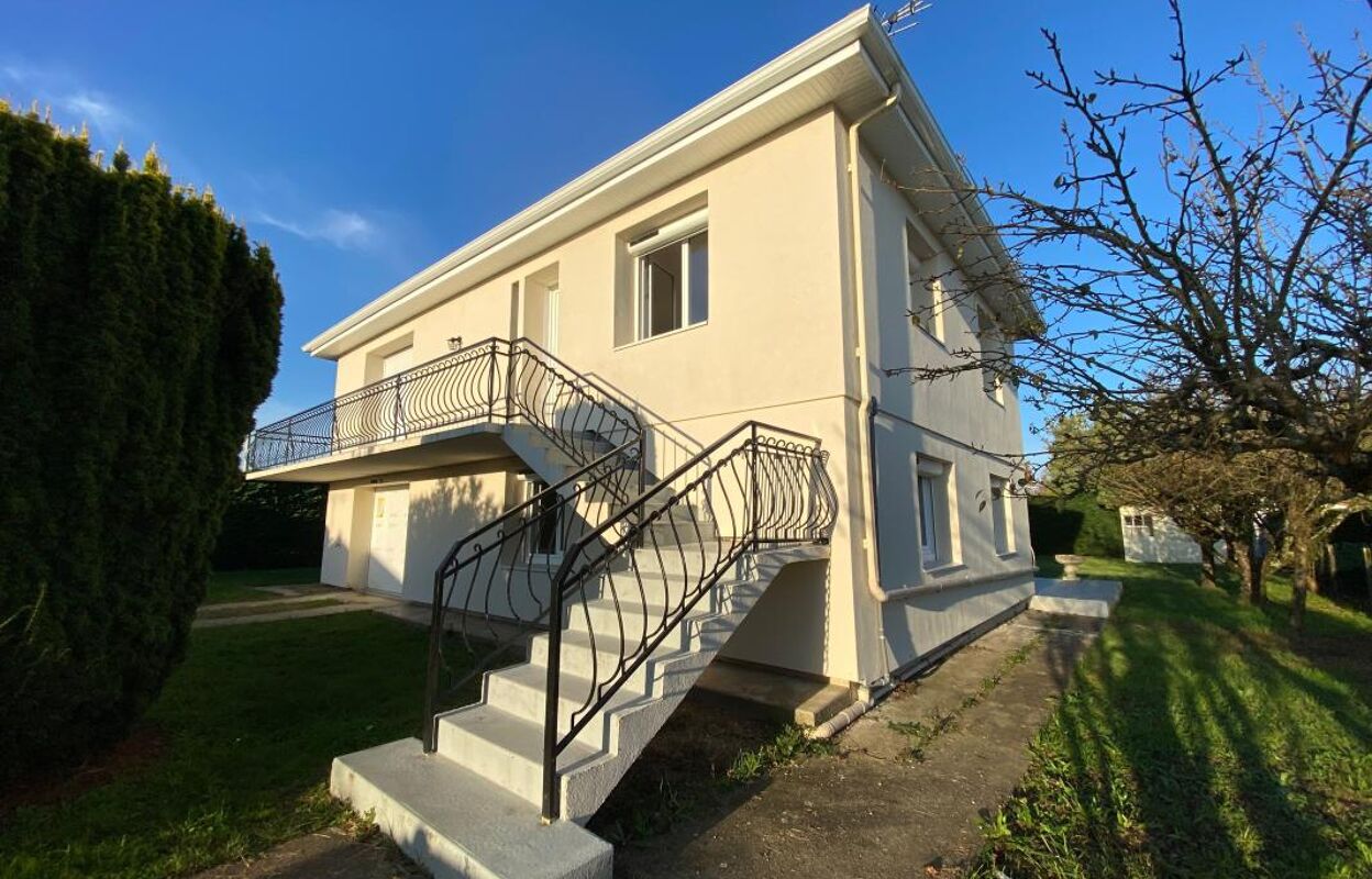 maison 5 pièces 121 m2 à louer à Saujon (17600)