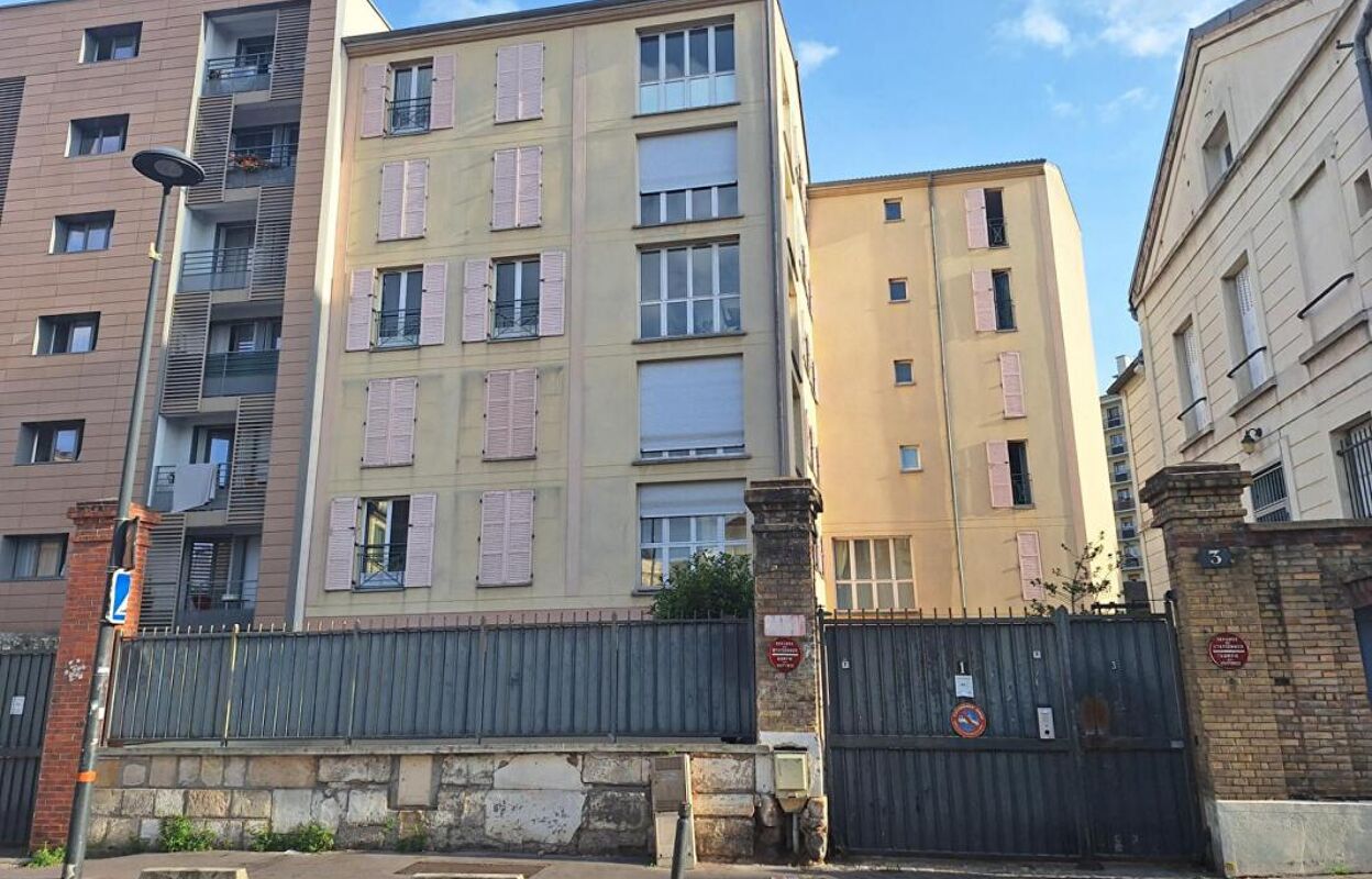 appartement 2 pièces 34 m2 à vendre à Saint-Denis (93200)