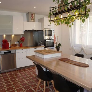 Maison 8 pièces 145 m²