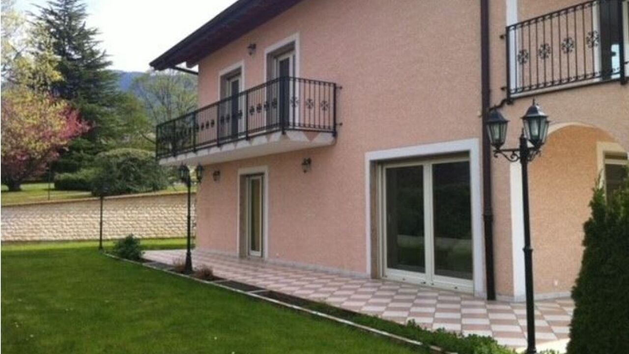 maison 6 pièces 220 m2 à louer à Archamps (74160)