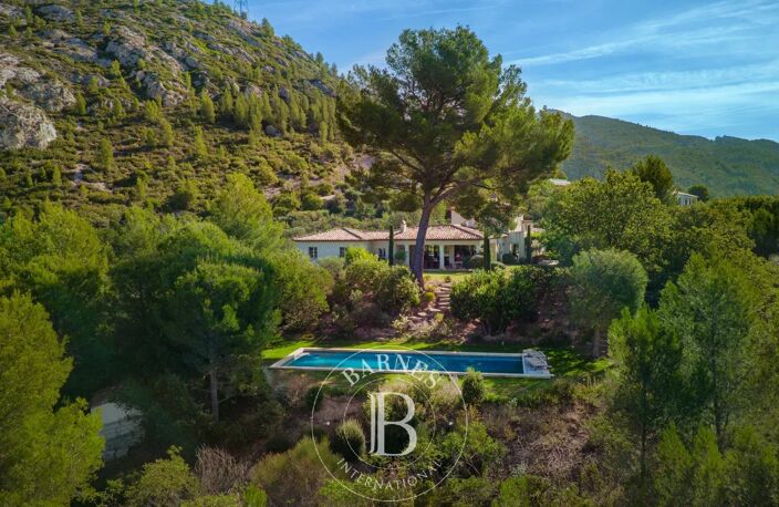 Vente - Bastide de Luxe - 350m2 - Gémenos - Vue Panoramique sur — photo 2