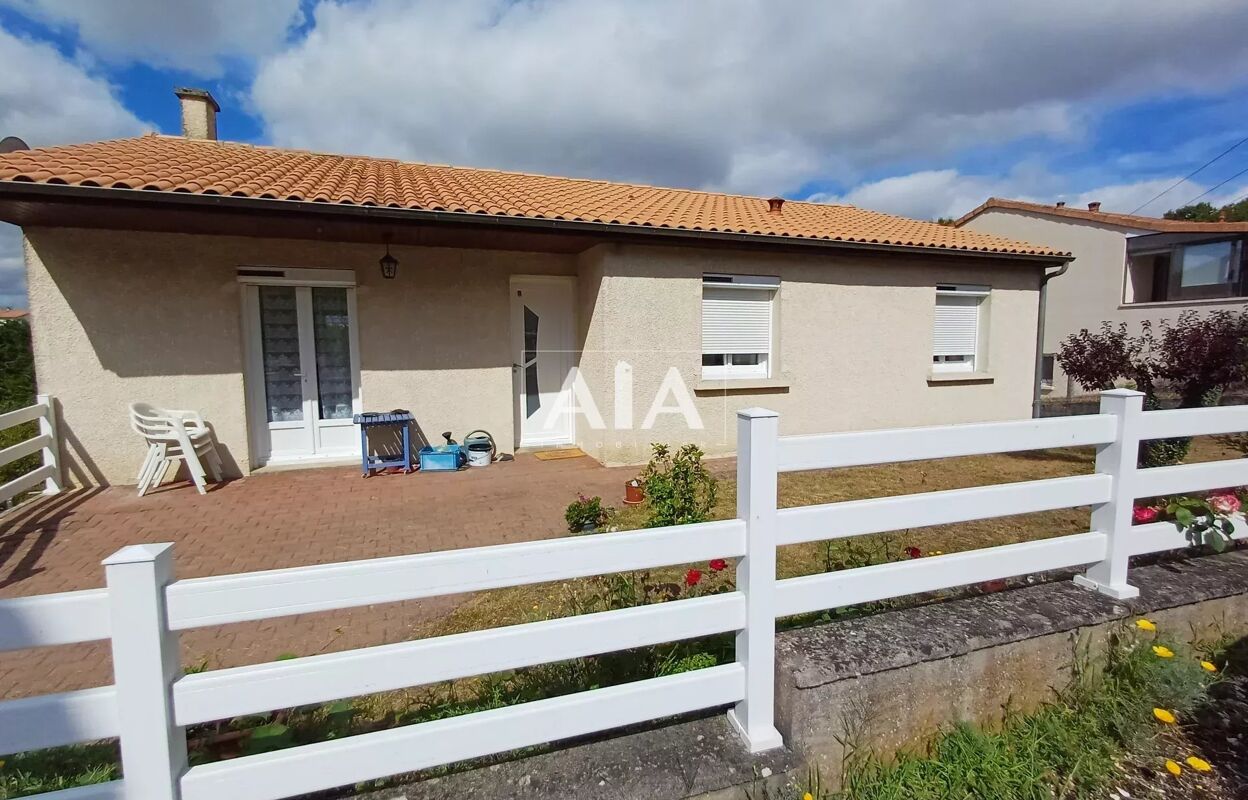 maison 5 pièces 93 m2 à vendre à Ruffec (16700)