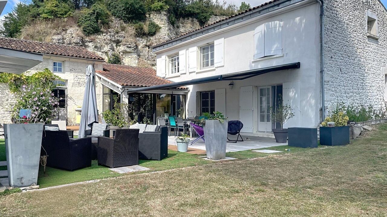 maison 6 pièces 198 m2 à vendre à Chaniers (17610)