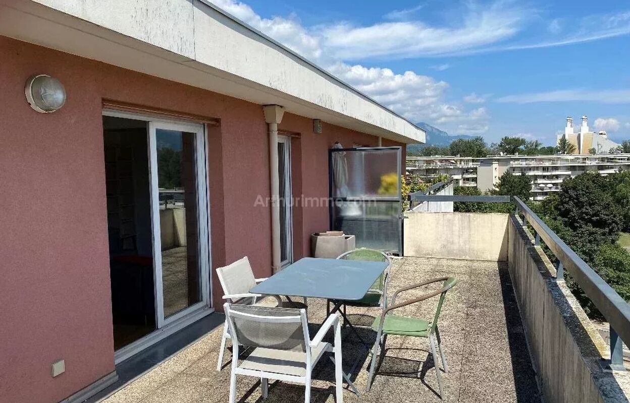 appartement 3 pièces 65 m2 à Saint-Martin-d'Hères (38400)