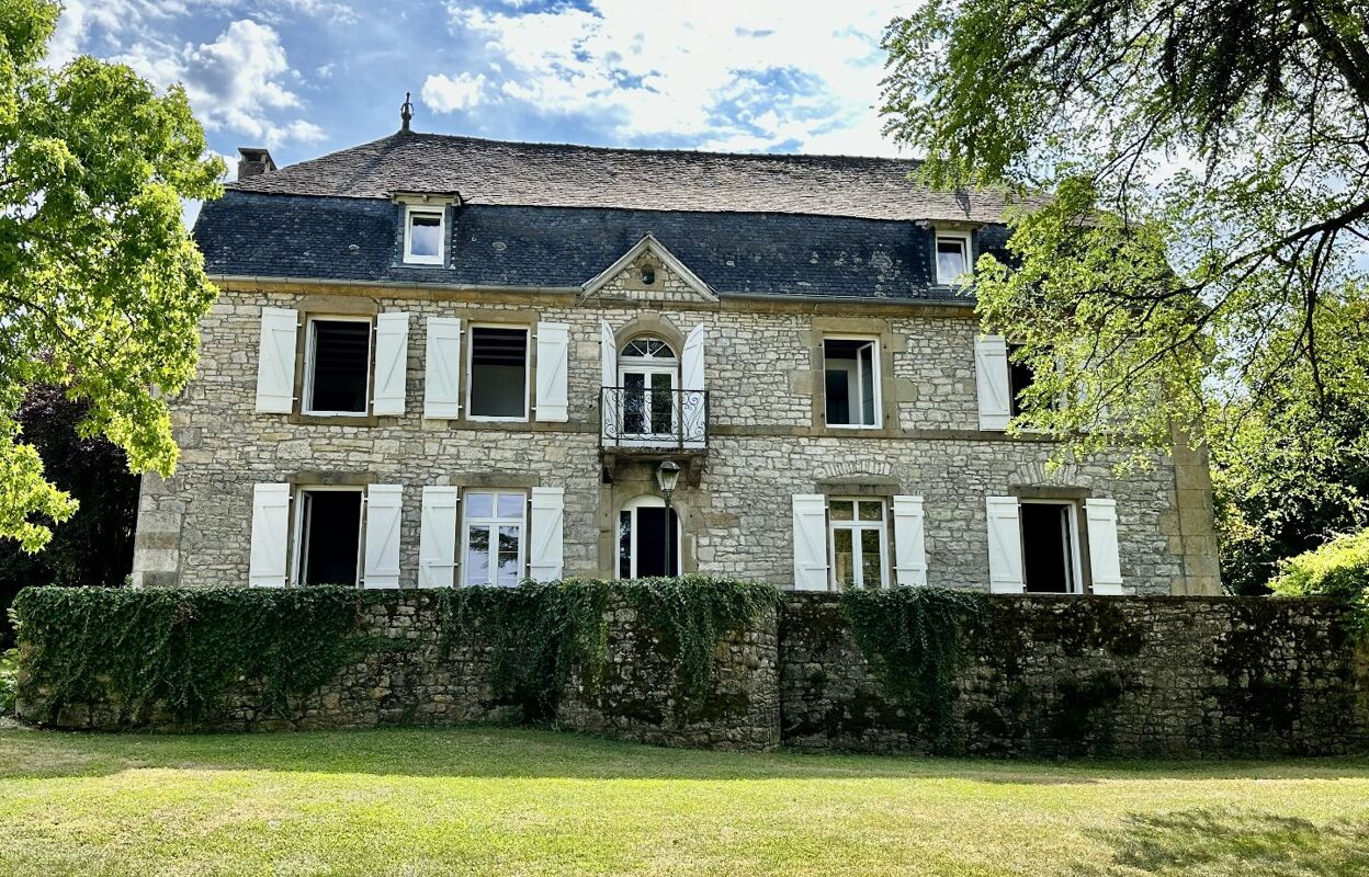 maison 10 pièces 415 m2 à vendre à Martel (46600)