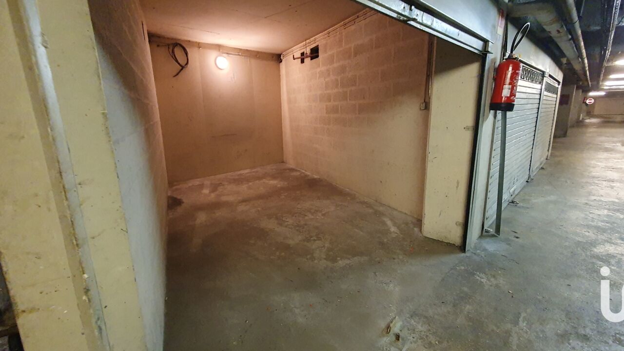 garage  pièces 13 m2 à vendre à Paris 18 (75018)