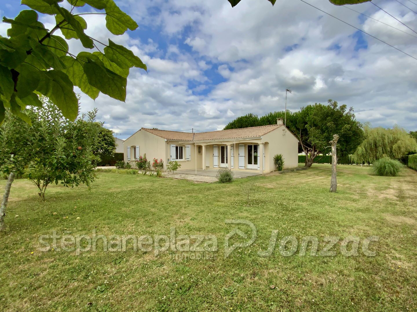 Villa / Maison 4 pièces  à vendre Jonzac 17500