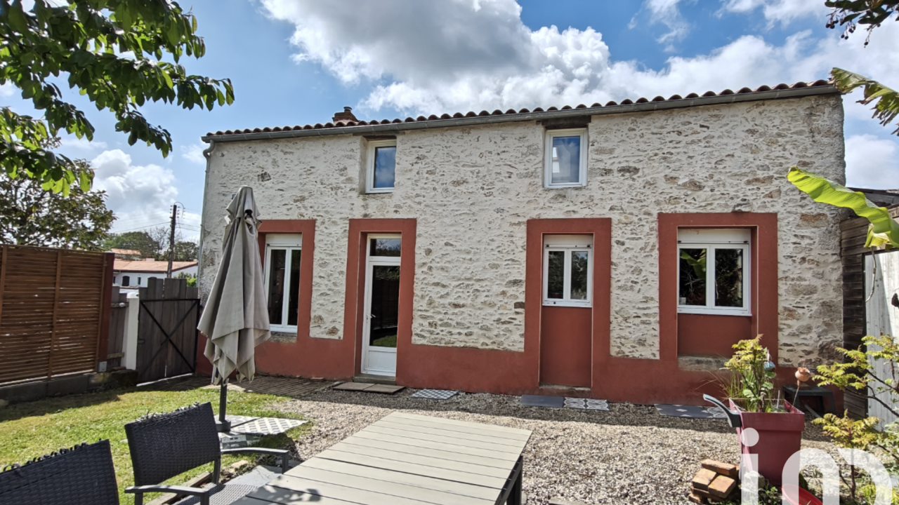 maison 4 pièces 83 m2 à vendre à La Romagne (49740)