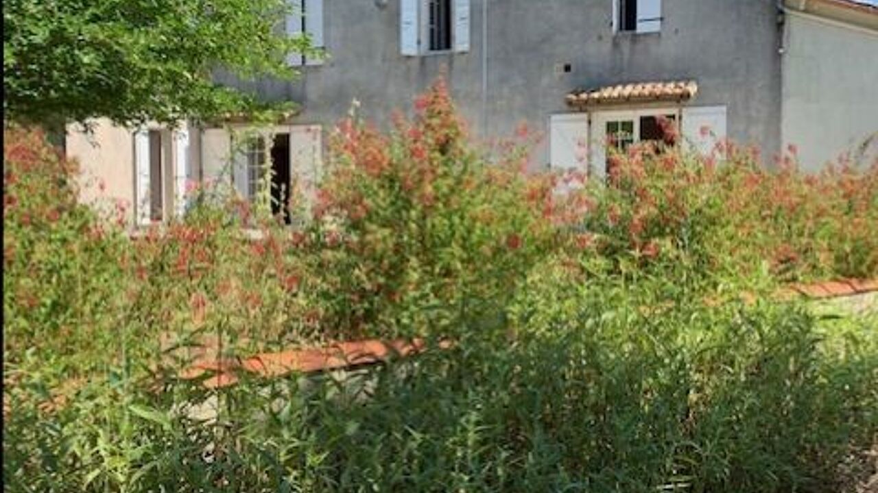 maison 10 pièces 225 m2 à vendre à La Magdeleine (16240)